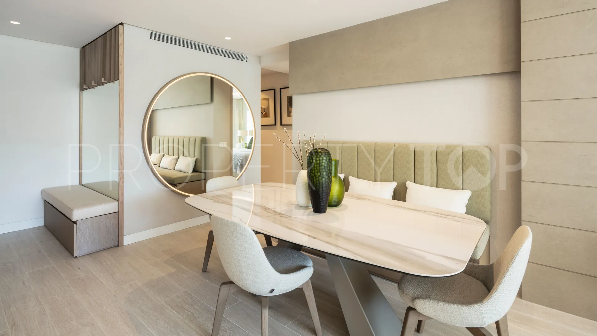 Apartamento planta baja en venta en Puente Romano