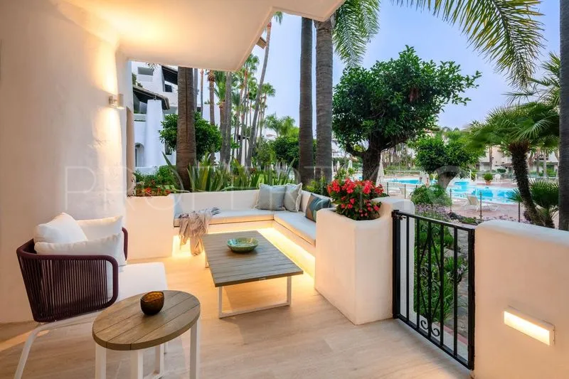 Apartamento planta baja en venta en Puente Romano