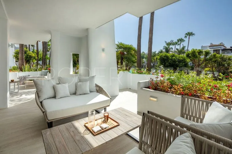 Apartamento planta baja en venta en Puente Romano