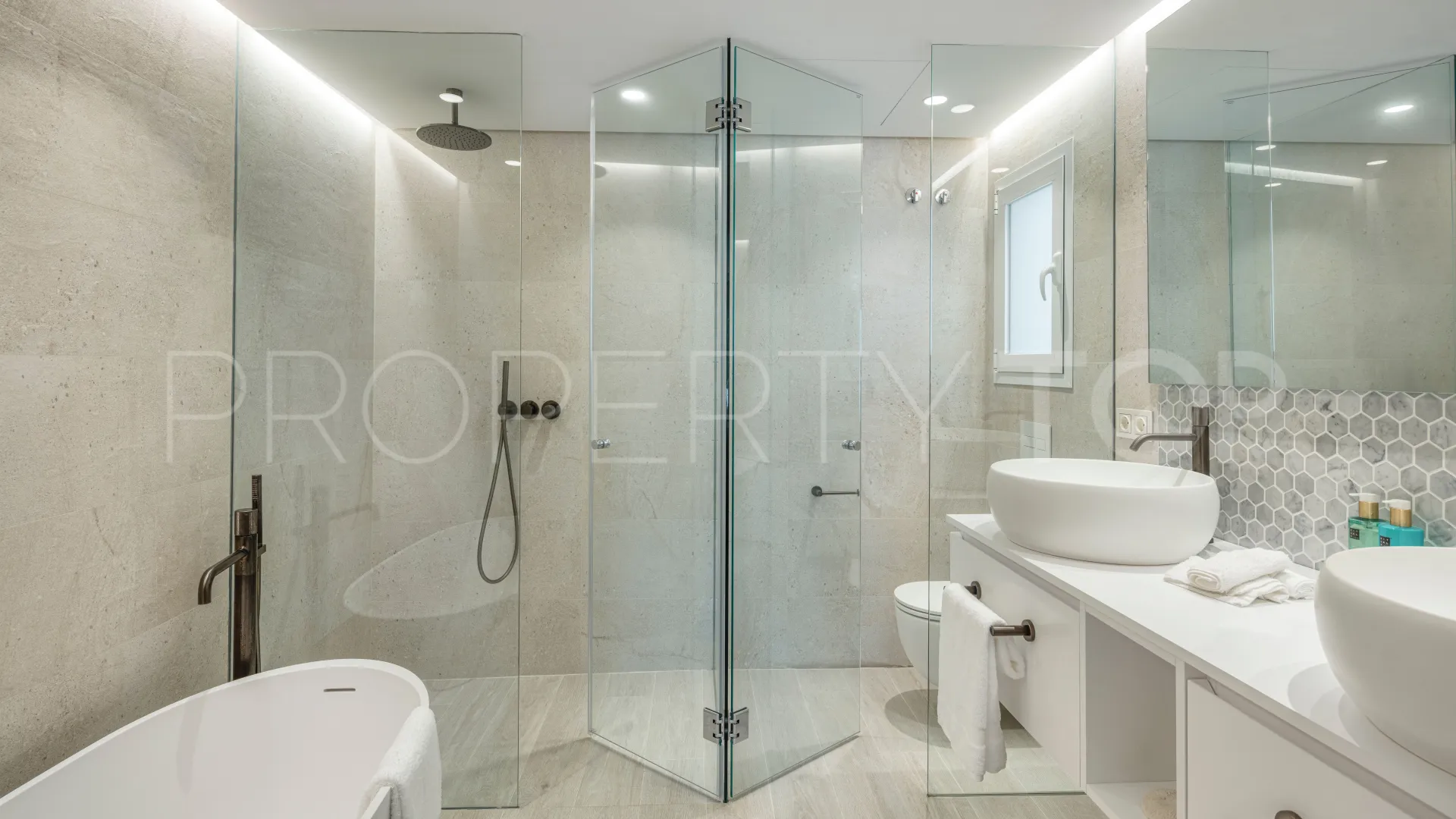 Apartamento planta baja en venta en Puente Romano