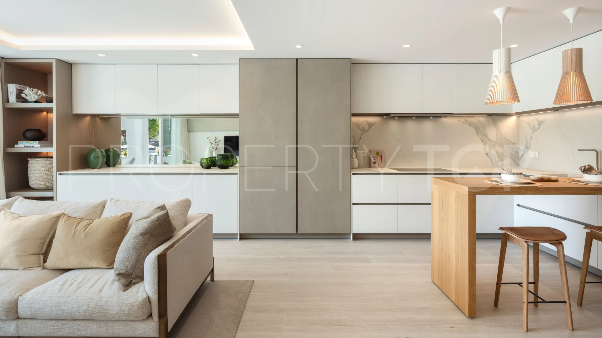 Apartamento planta baja en venta en Puente Romano