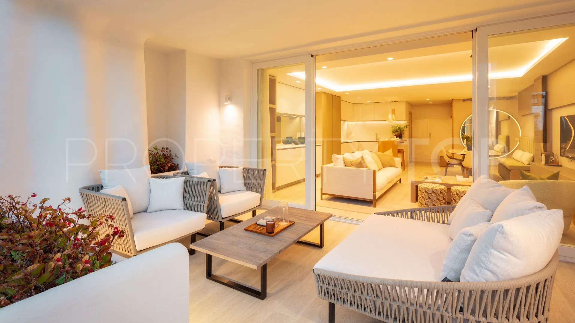 Apartamento planta baja en venta en Puente Romano