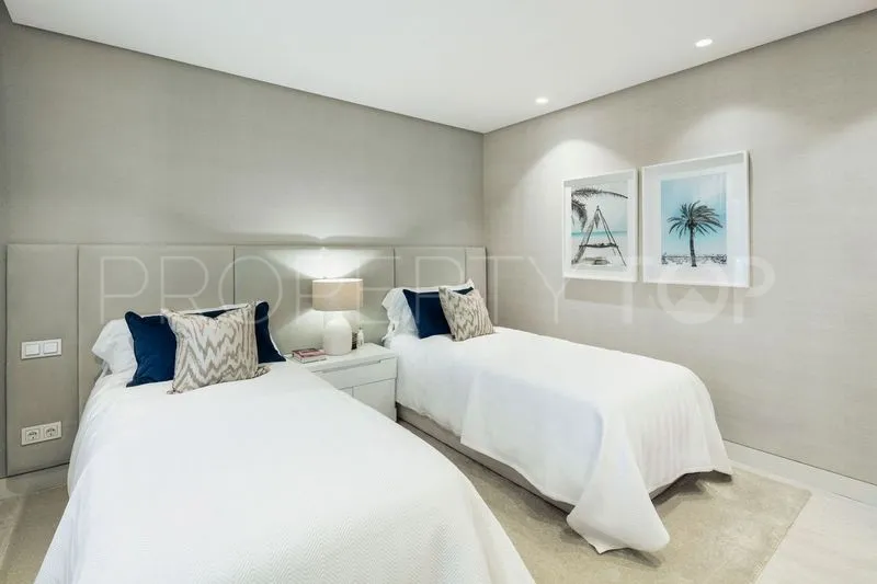 Apartamento planta baja en venta en Puente Romano