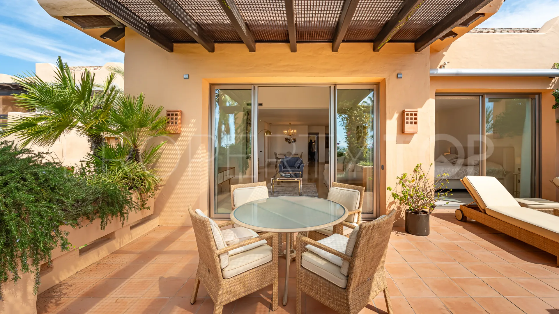 Penthouse for sale in Mansion Club with 2 bedrooms