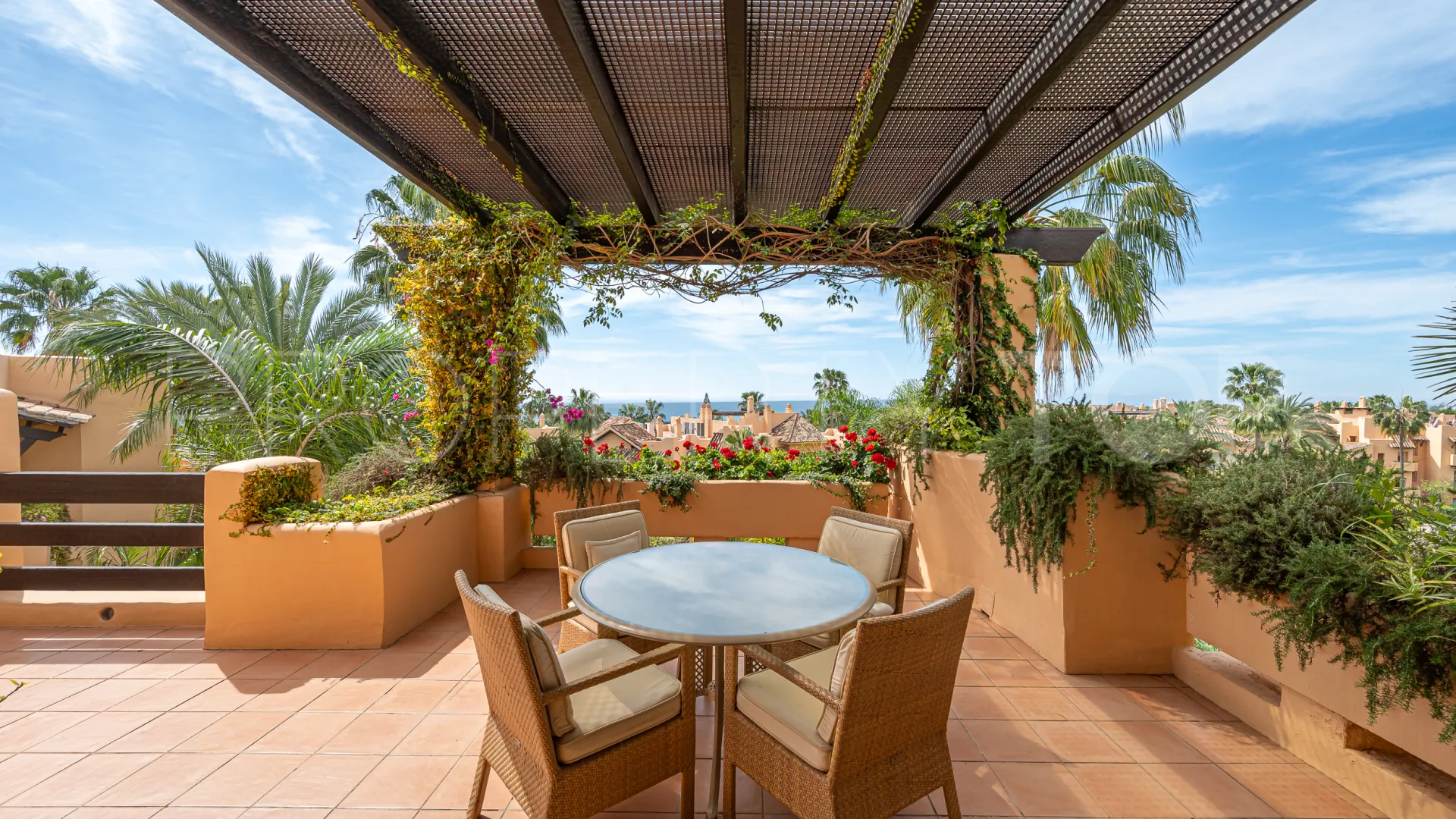 Penthouse for sale in Mansion Club with 2 bedrooms