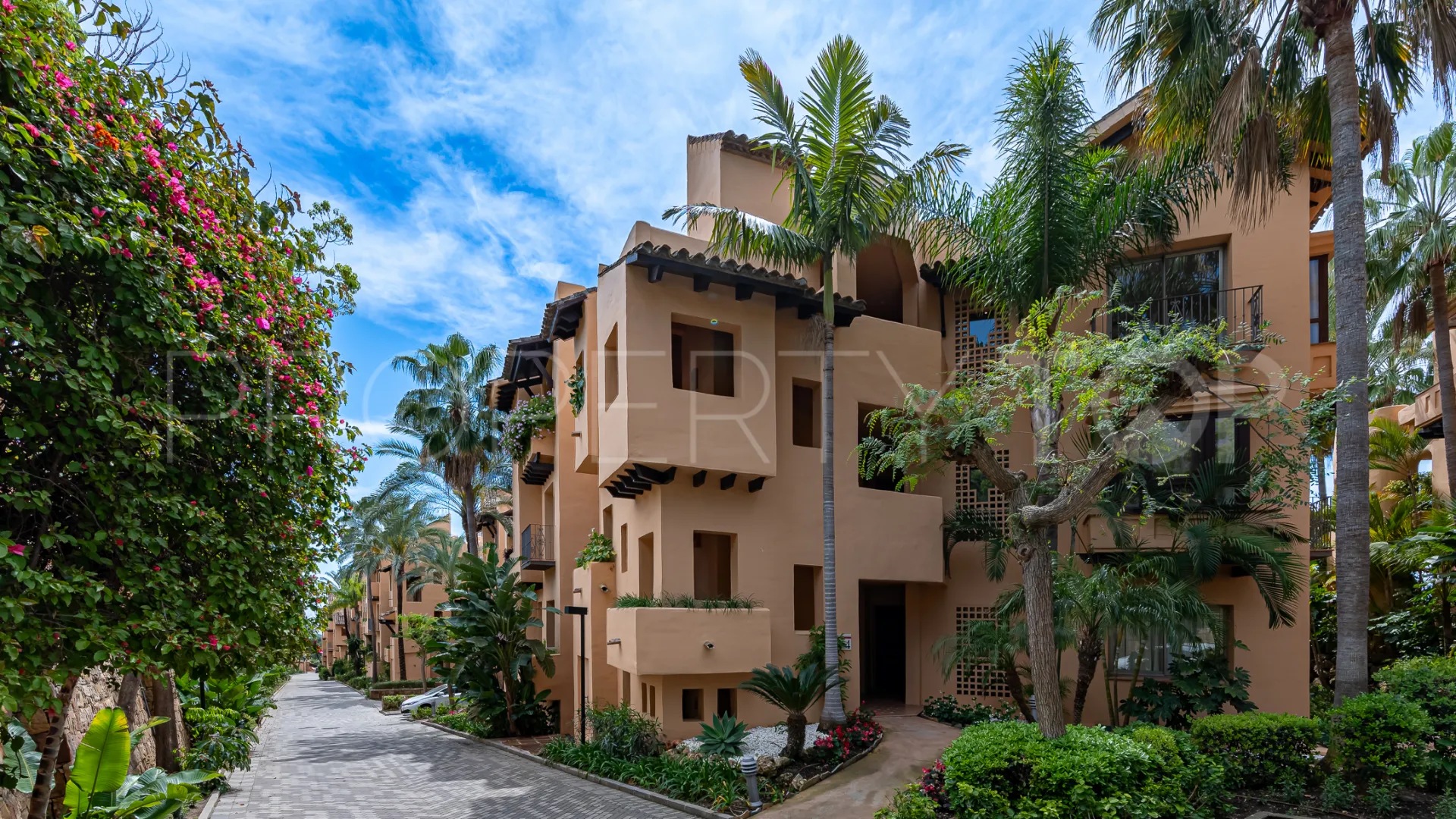 Penthouse for sale in Mansion Club with 2 bedrooms