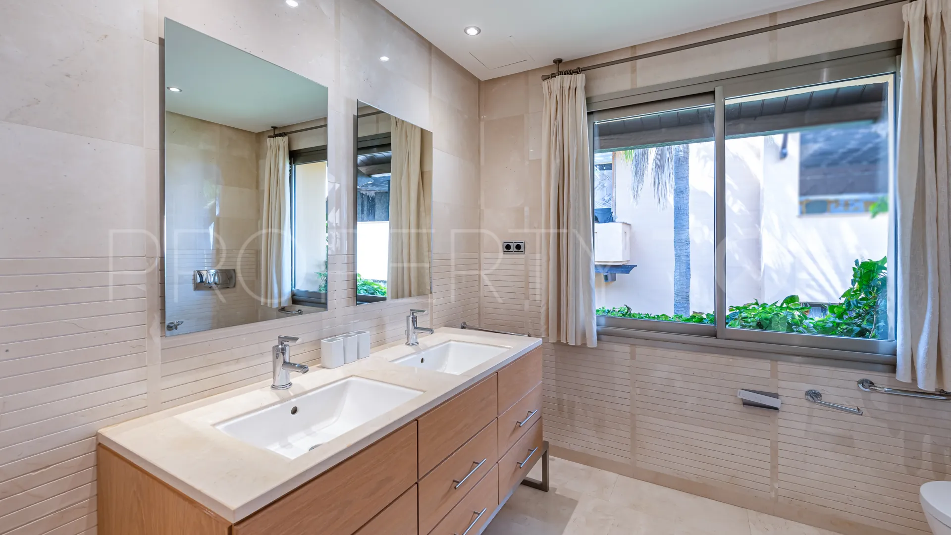 Penthouse for sale in Mansion Club with 2 bedrooms