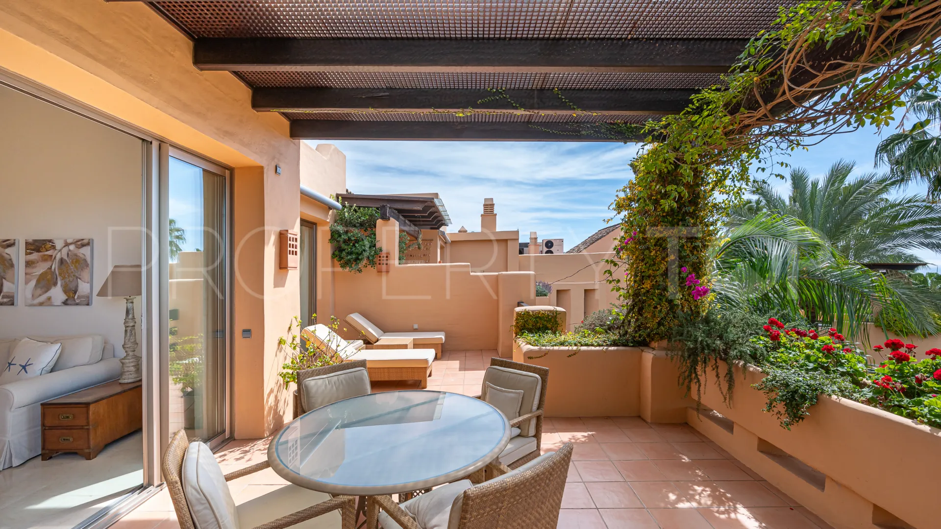 Penthouse for sale in Mansion Club with 2 bedrooms