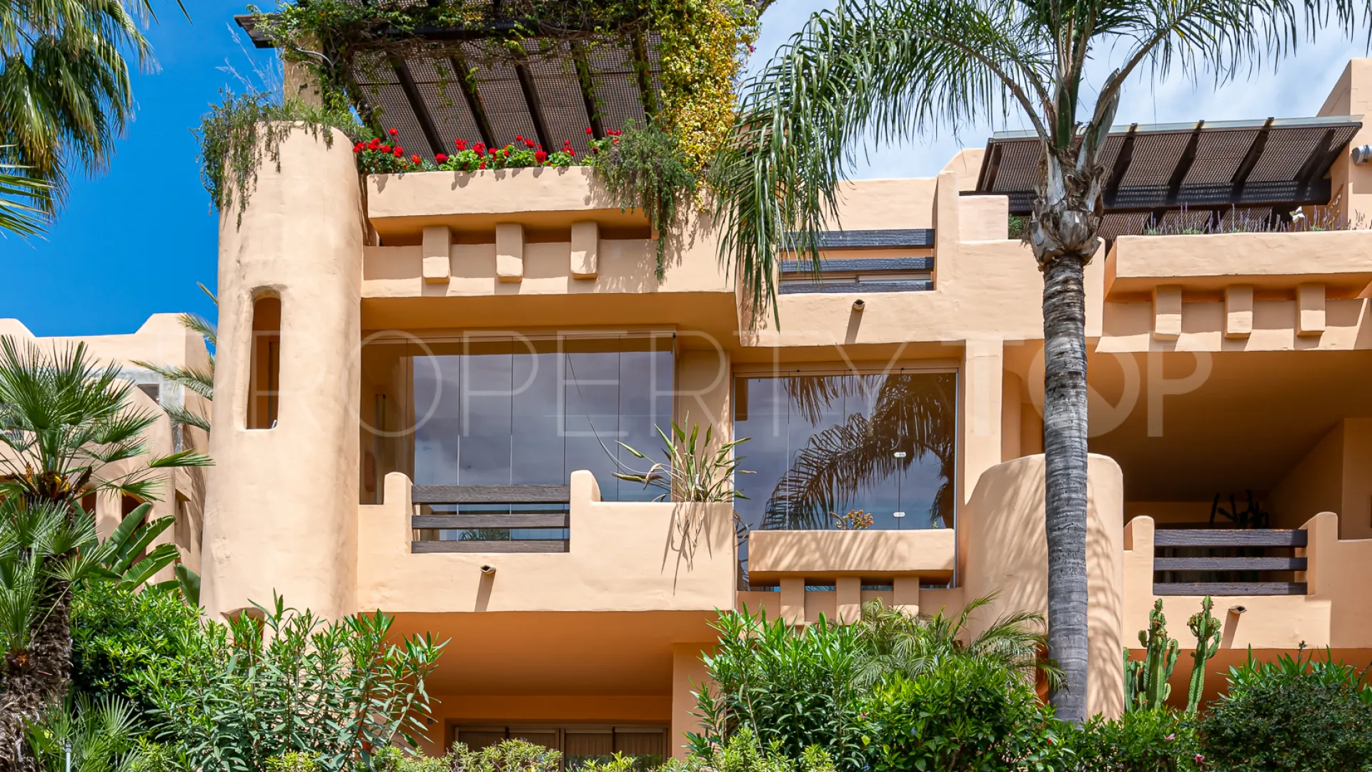 Penthouse for sale in Mansion Club with 2 bedrooms