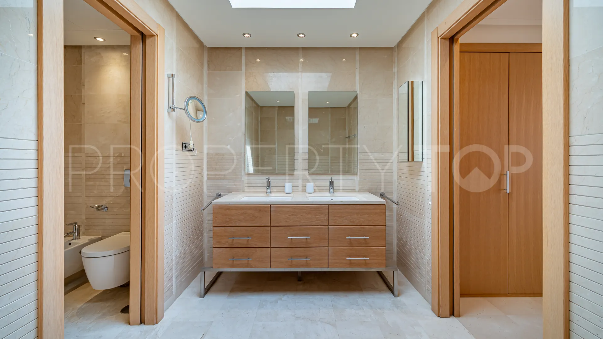 Penthouse for sale in Mansion Club with 2 bedrooms