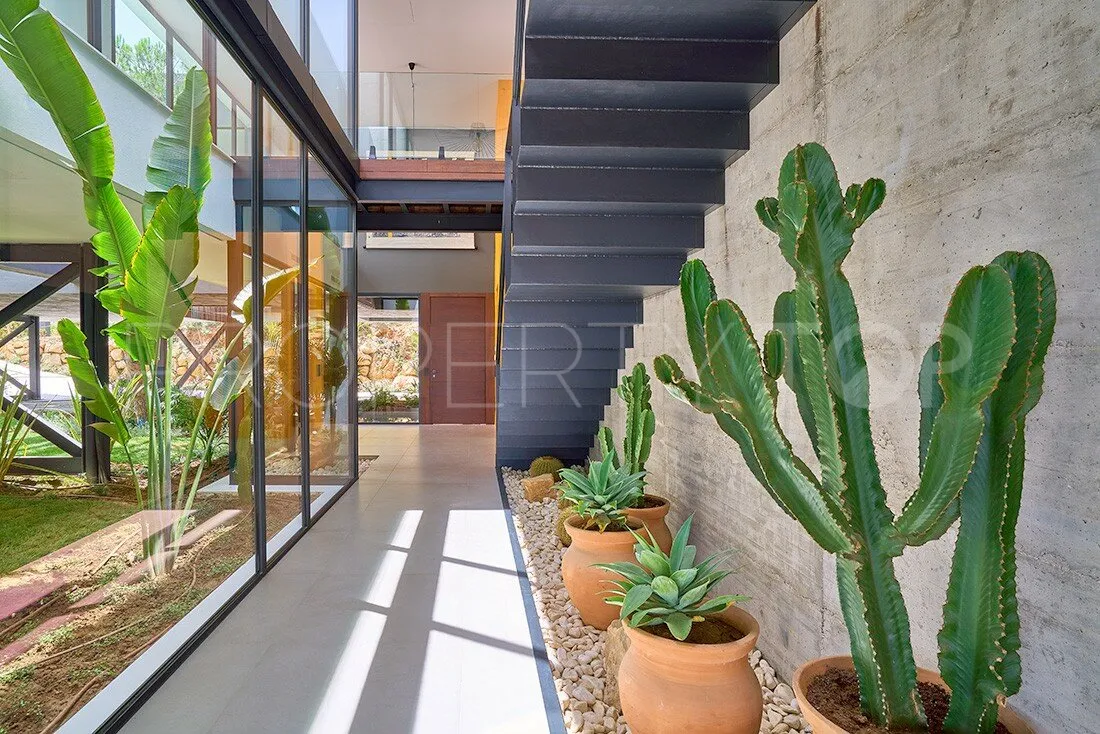 5 bedrooms villa for sale in Sotogrande Alto