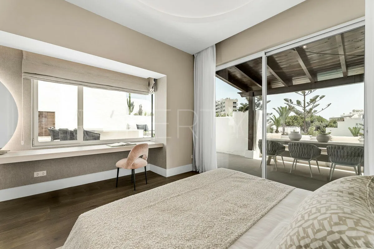 Ático de 3 dormitorios en venta en Alhambra del Mar