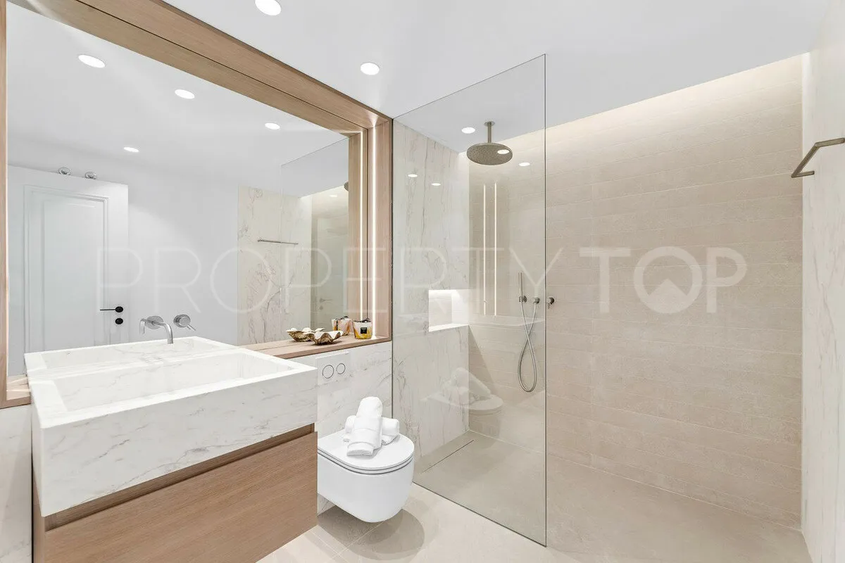 Ático de 3 dormitorios en venta en Alhambra del Mar
