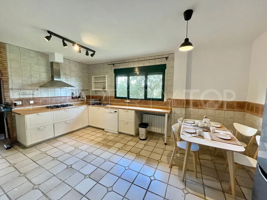 Se vende villa en Zona B