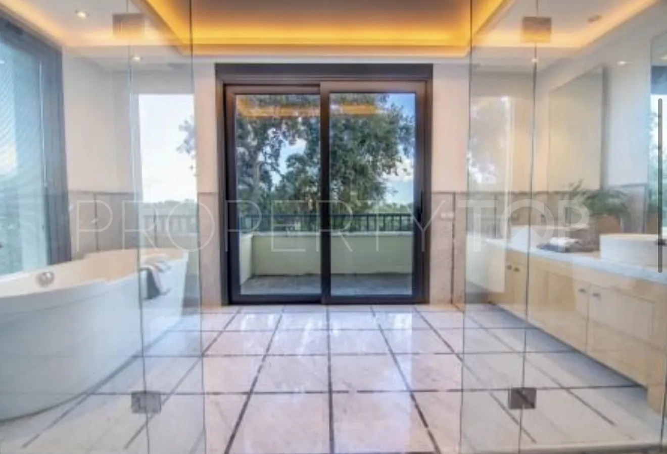 Buy Los Altos de Valderrama 5 bedrooms villa