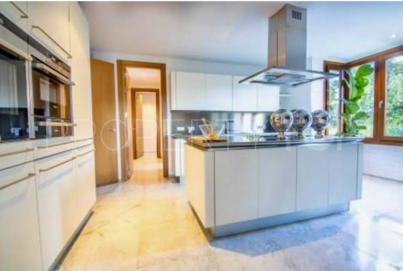 Buy Los Altos de Valderrama 5 bedrooms villa