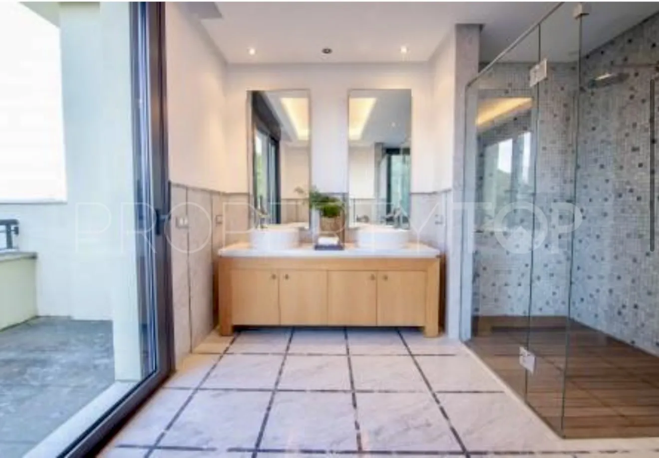 Buy Los Altos de Valderrama 5 bedrooms villa