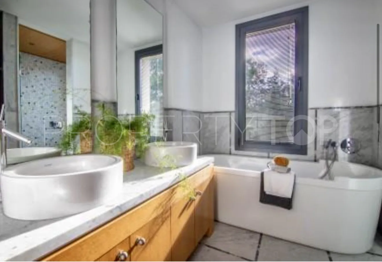 Buy Los Altos de Valderrama 5 bedrooms villa