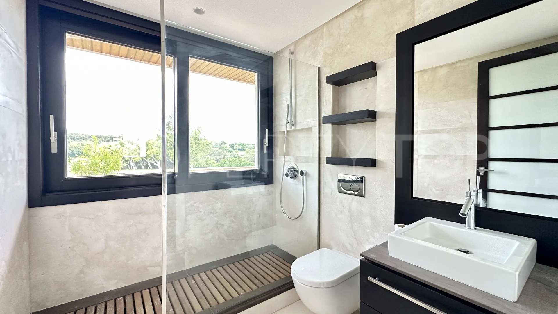Duplex en venta de 4 dormitorios en Hacienda de Valderrama