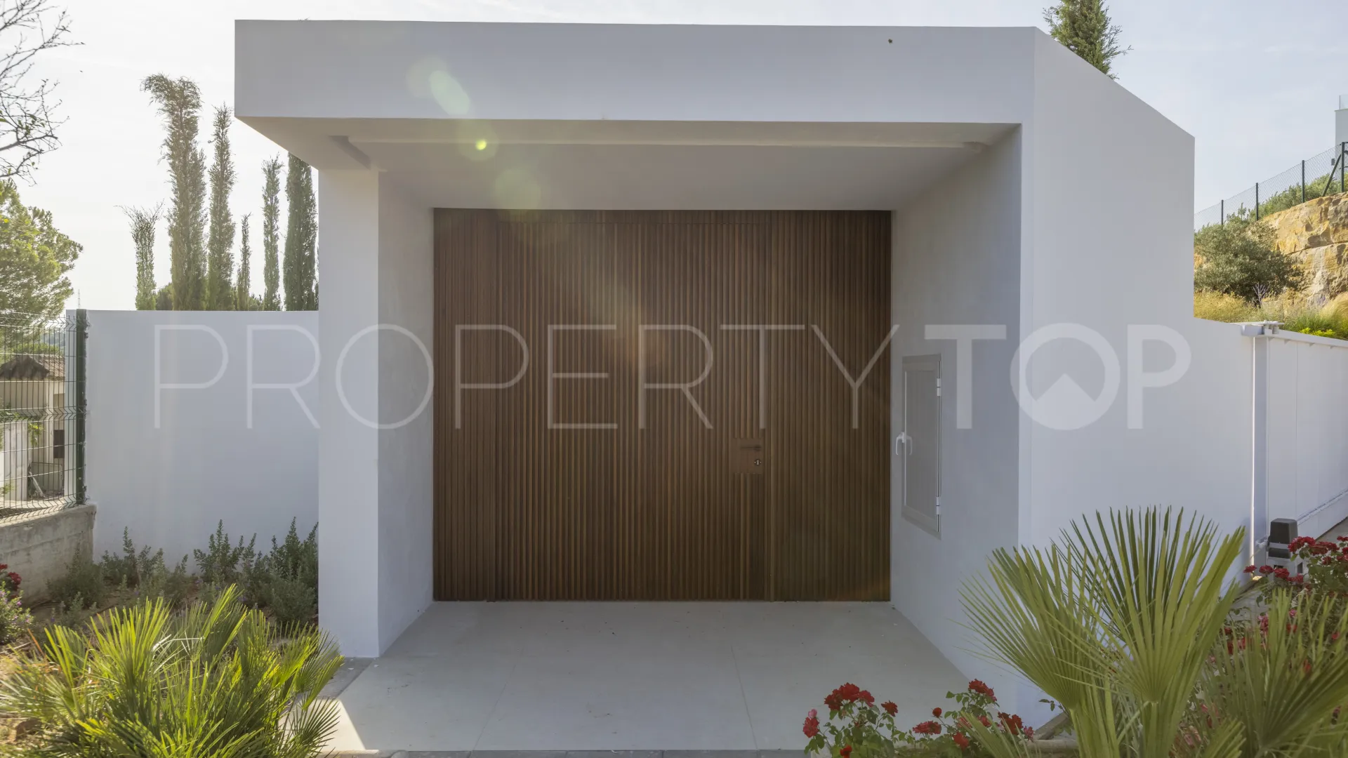 Villa con 8 dormitorios en venta en Zona G