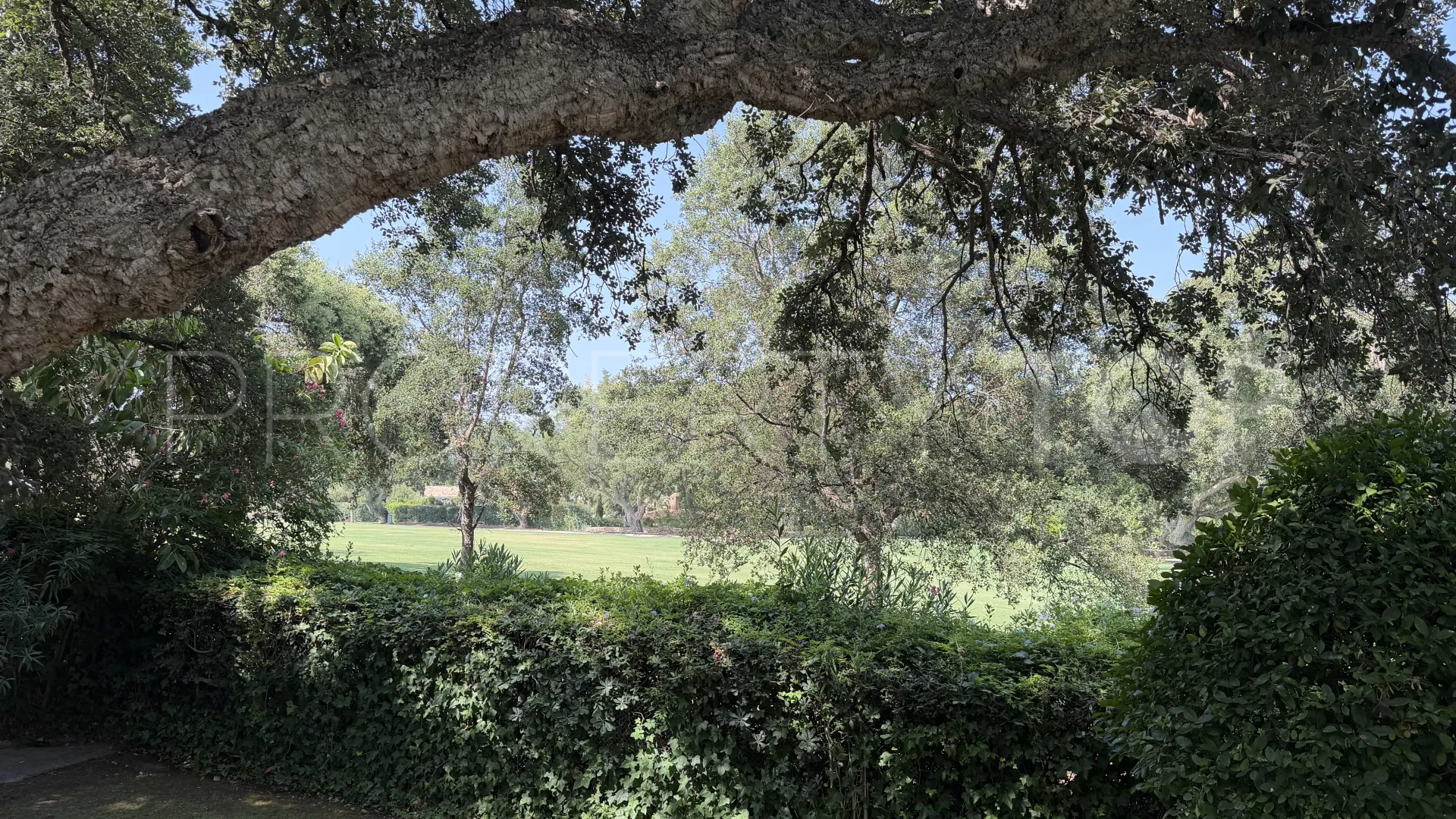 Se vende villa con 6 dormitorios en Reyes y Reinas