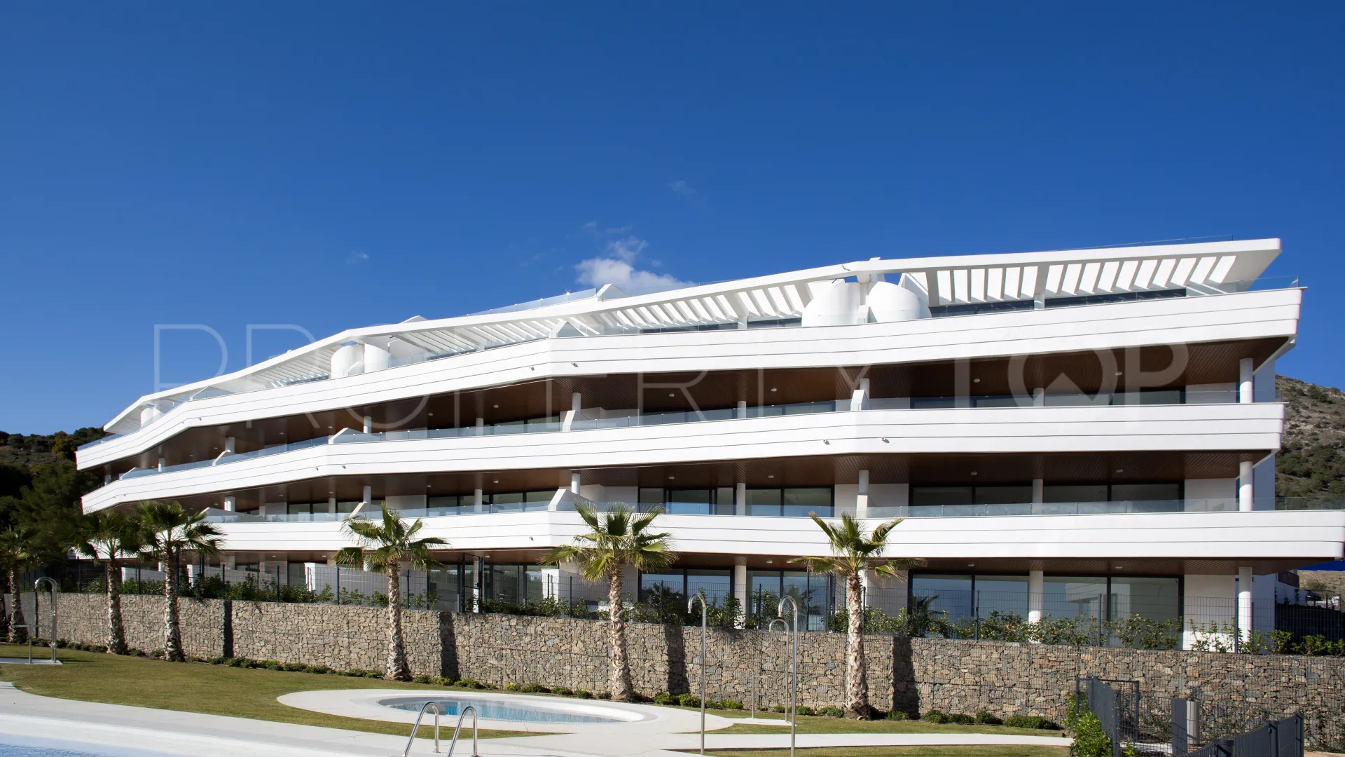 Buy apartment in El Higueron with 3 bedrooms