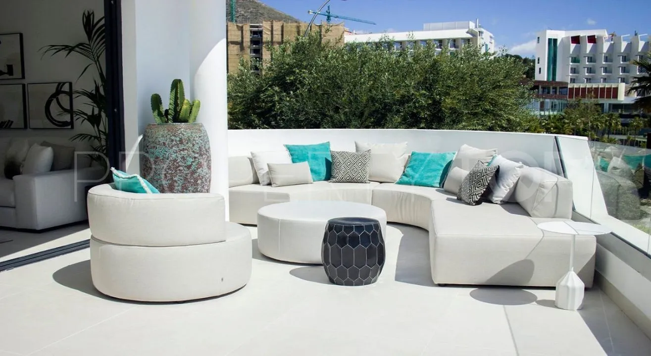Buy apartment in El Higueron with 3 bedrooms