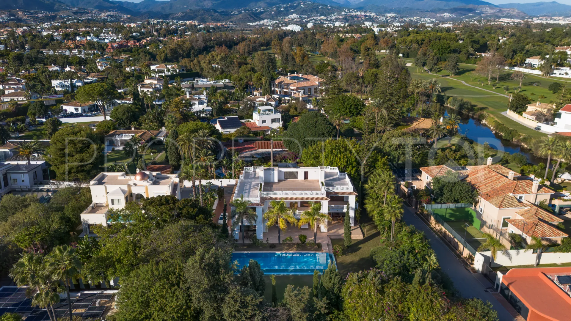For sale Casasola chalet with 7 bedrooms