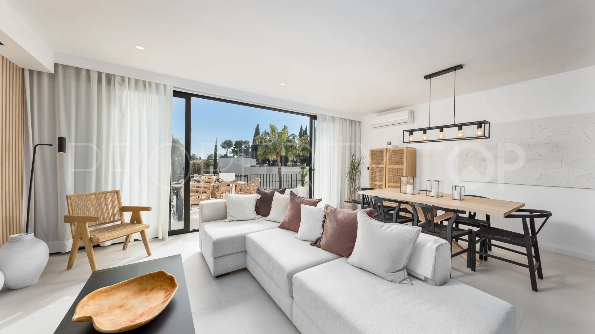 3 bedrooms penthouse for sale in Aloha