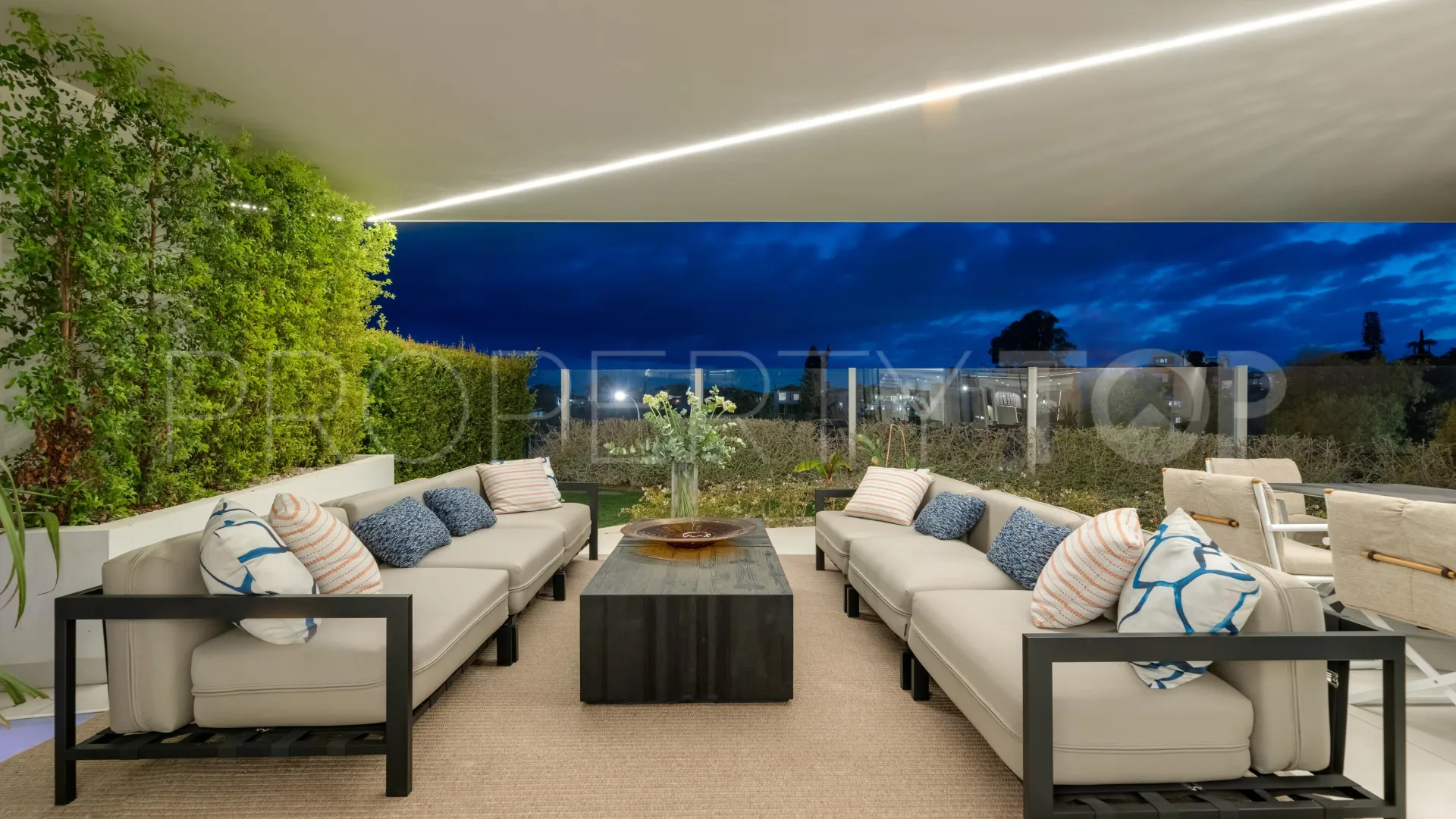 For sale Las Brisas 4 bedrooms semi detached house