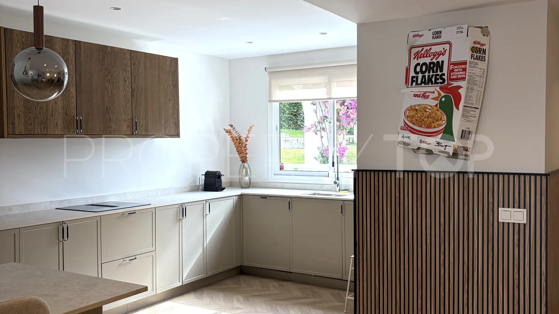 Buy town house with 4 bedrooms in Nagüeles