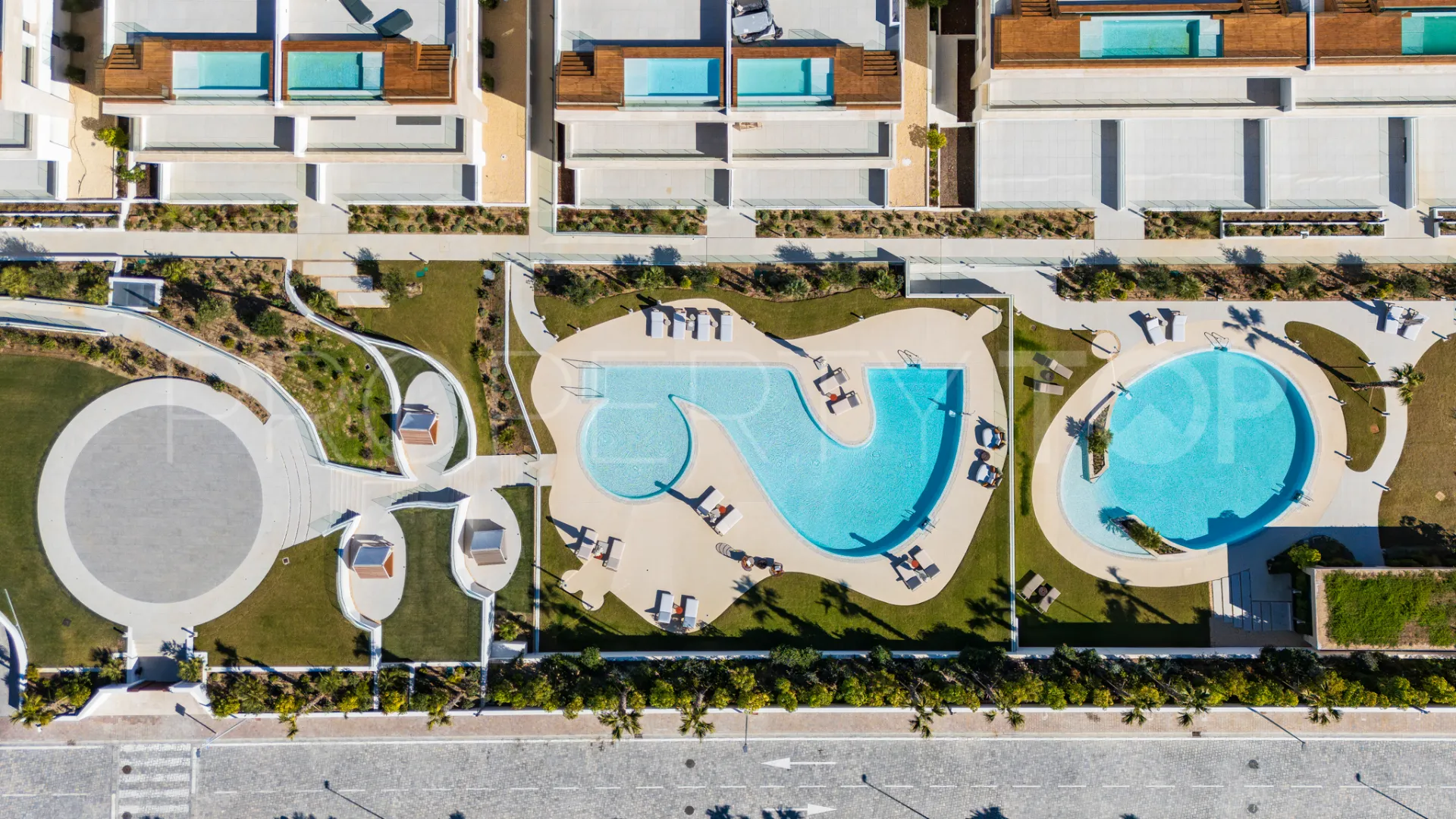 Apartment for sale in Marbella Golden Mile with 4 bedrooms