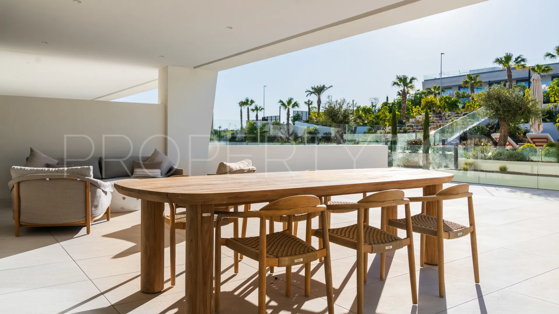 Apartment for sale in Marbella Golden Mile with 4 bedrooms