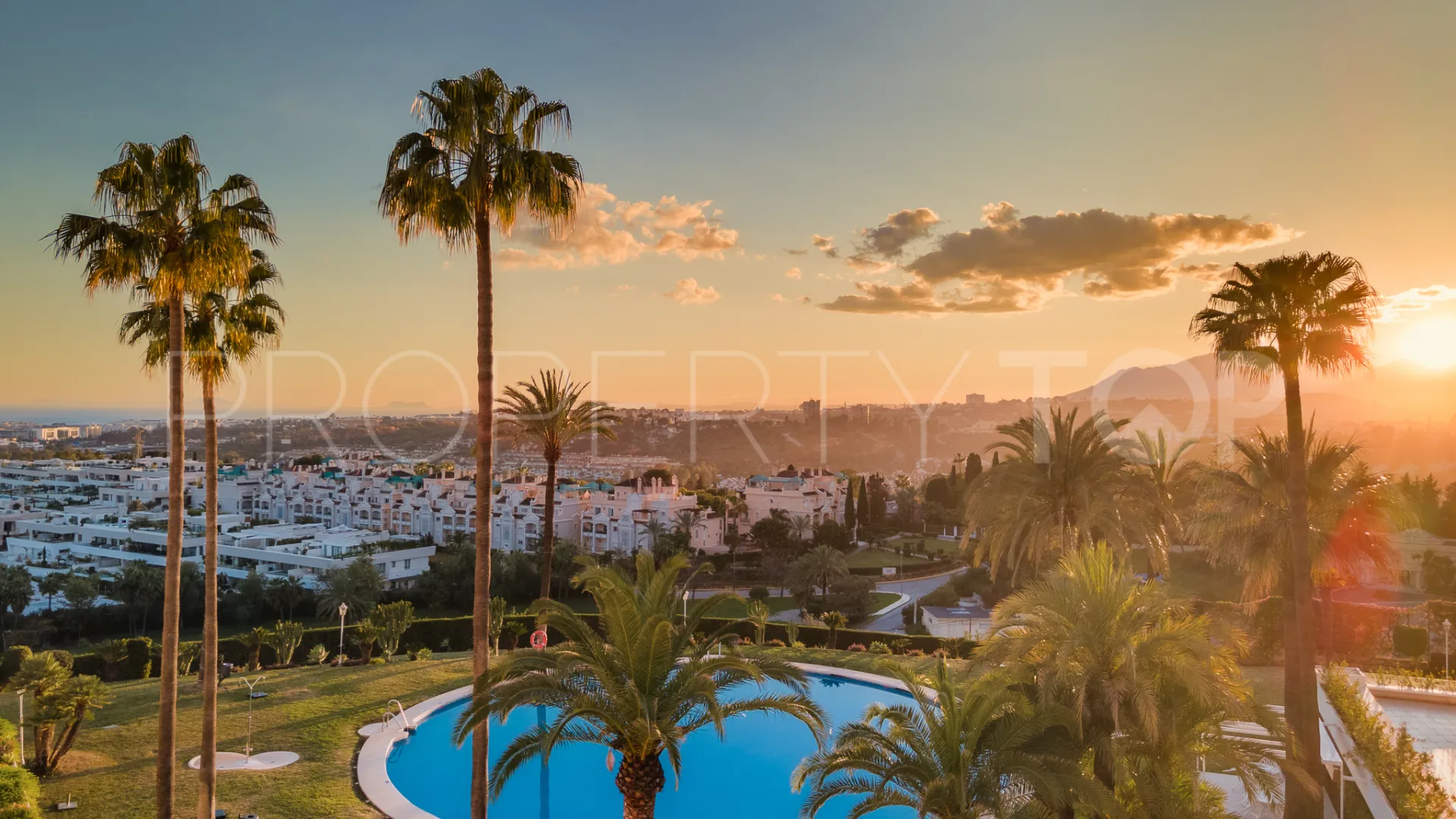 3 bedrooms Marbella Golden Mile apartment for sale