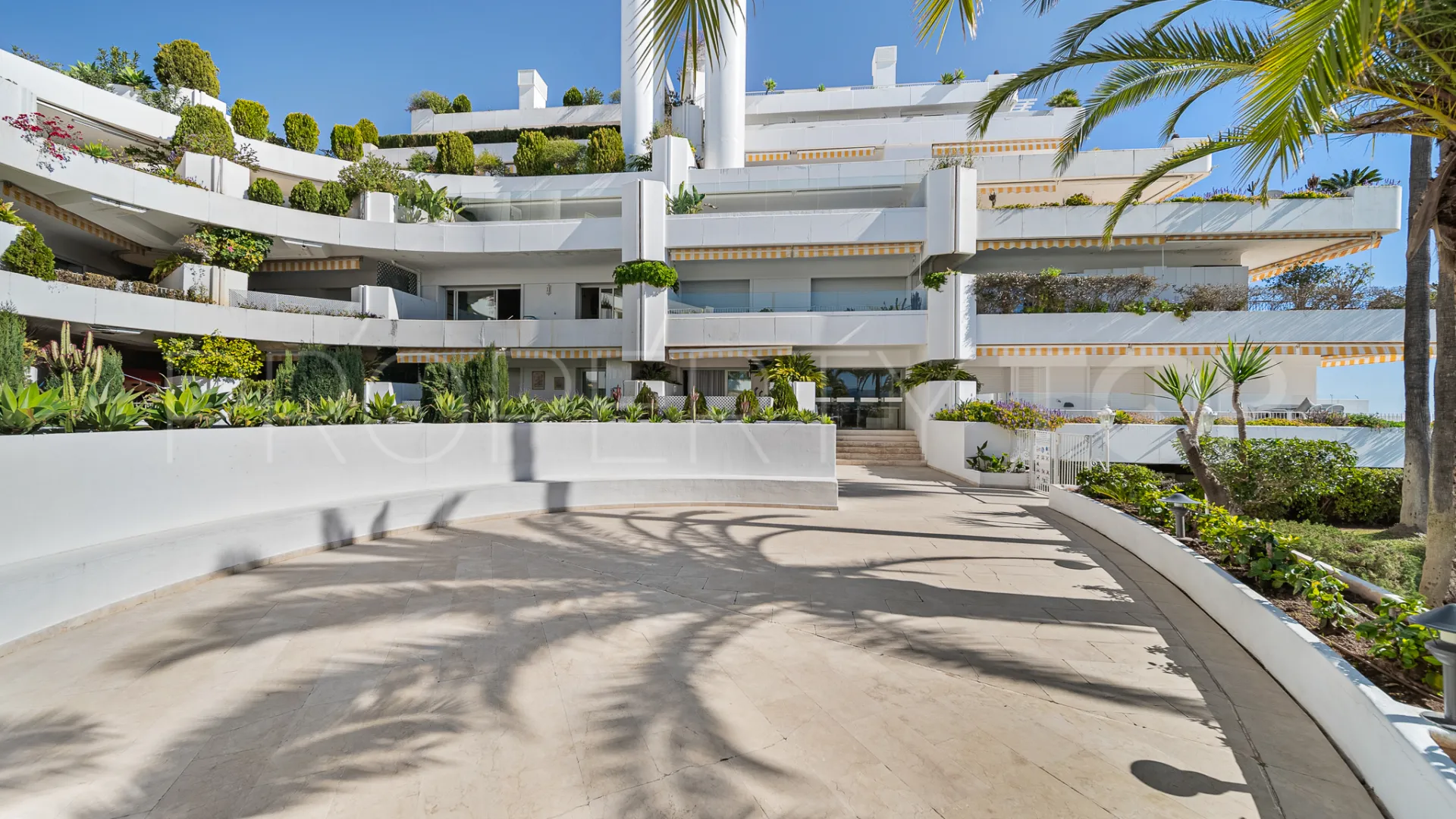 3 bedrooms Marbella Golden Mile apartment for sale