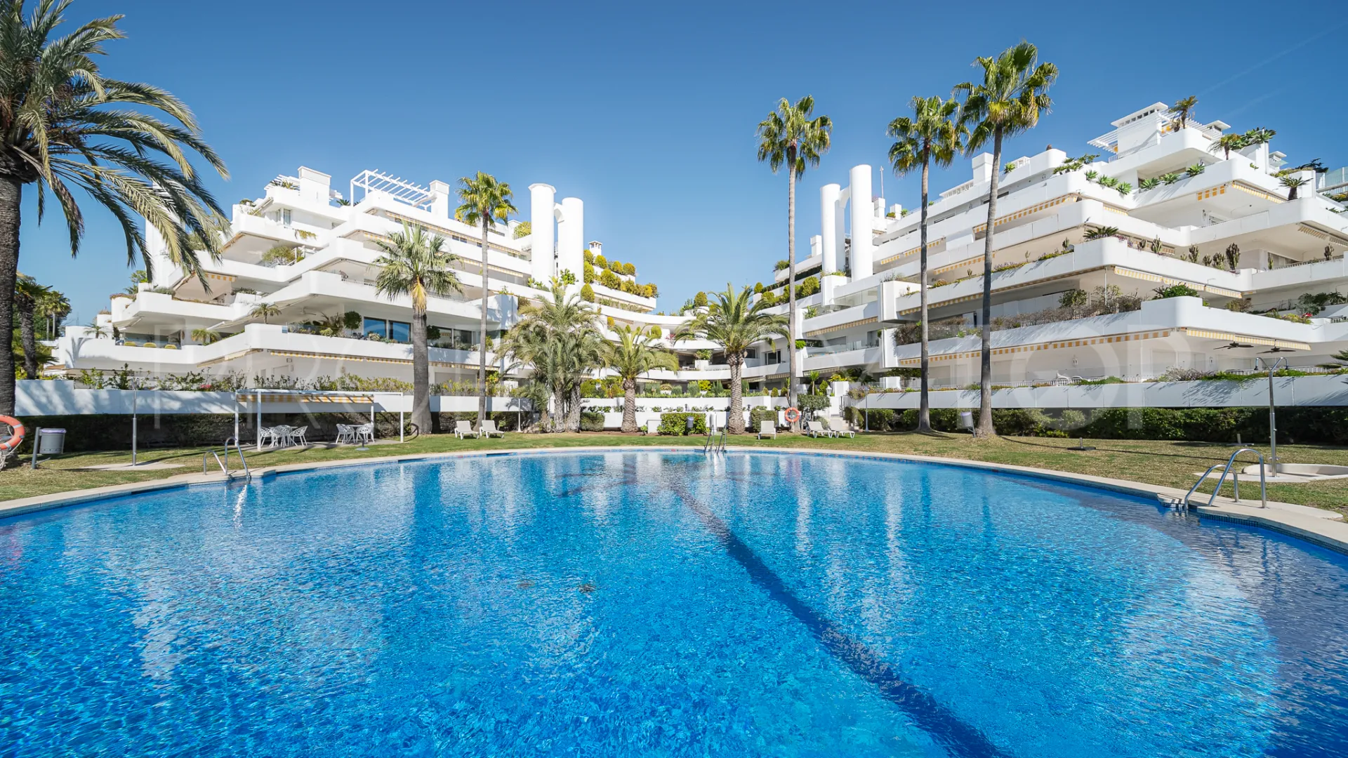 3 bedrooms Marbella Golden Mile apartment for sale