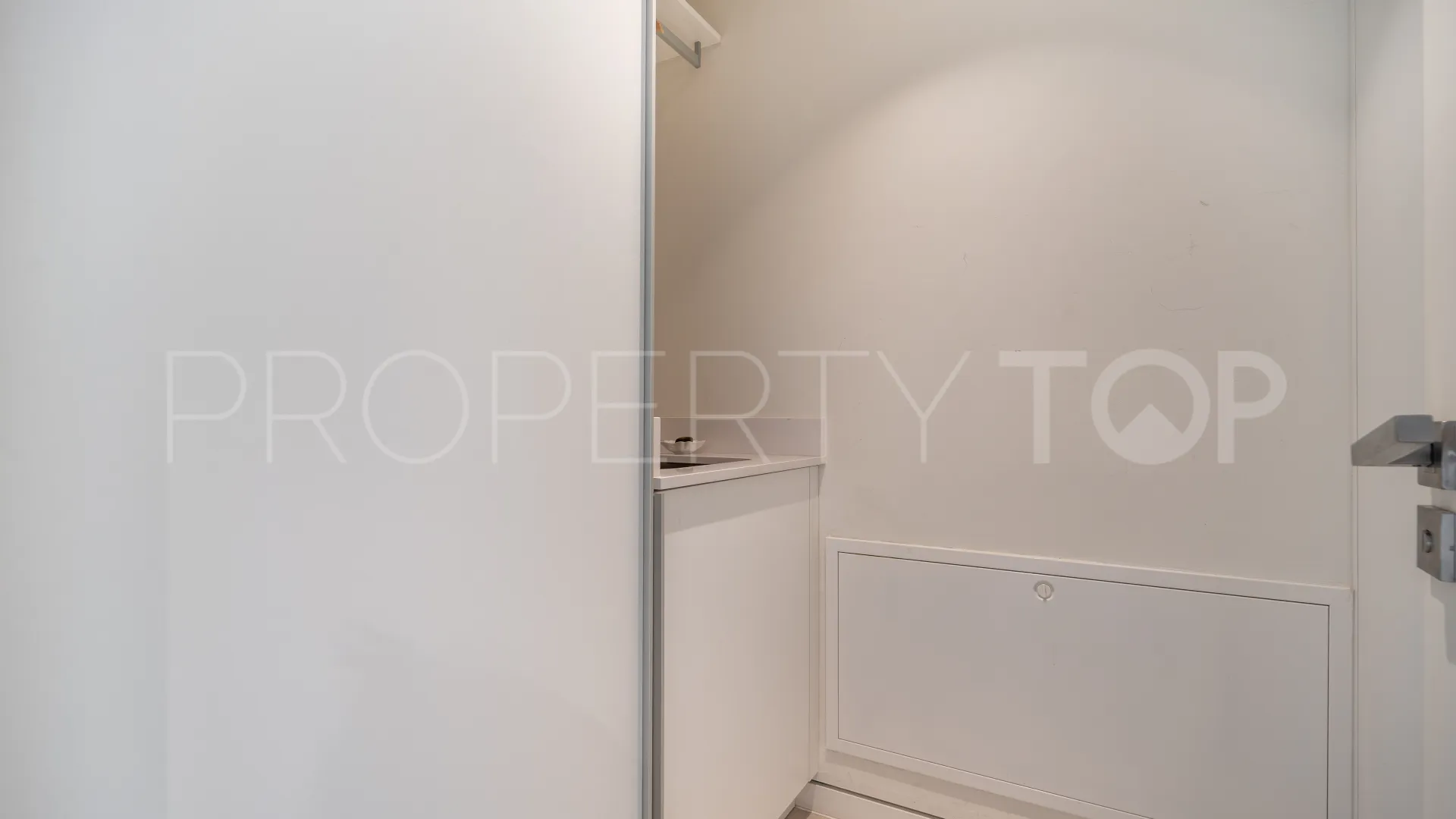 Buy 3 bedrooms apartment in Palo Alto
