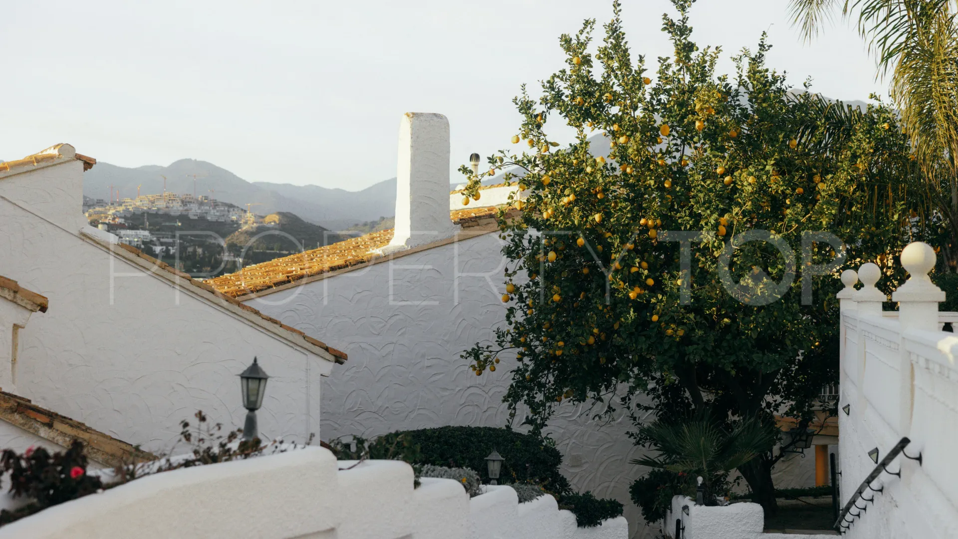 Atalaya Golf 2 bedrooms town house for sale