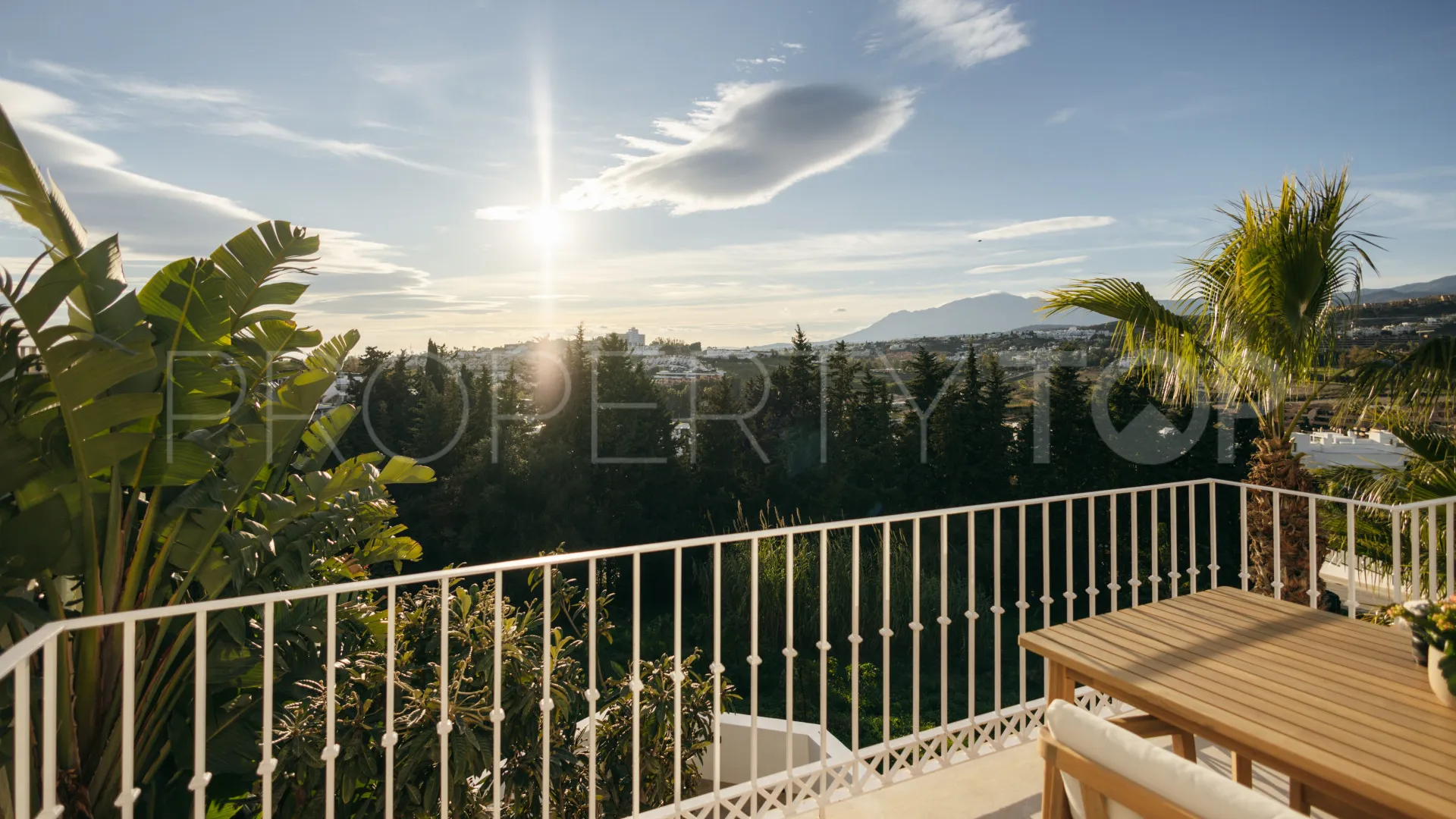 Atalaya Golf 2 bedrooms town house for sale