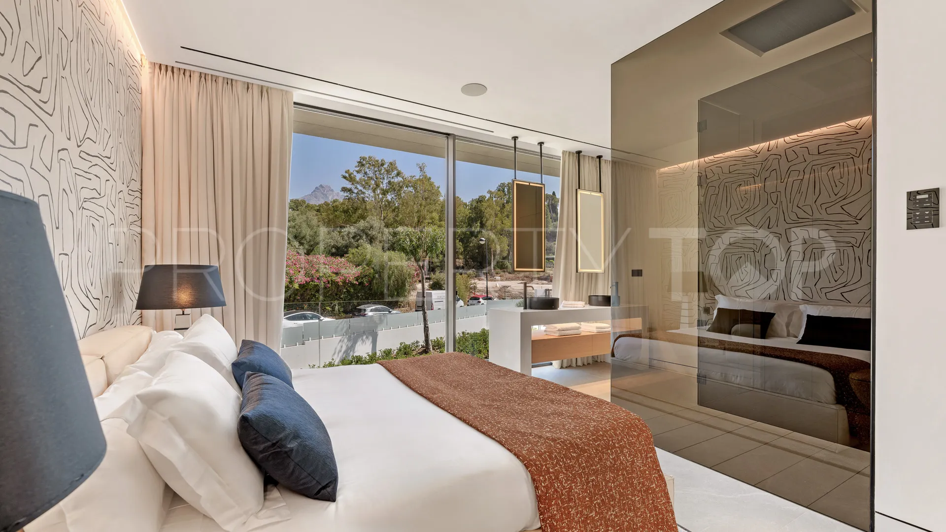 Adosado con 4 dormitorios en venta en Marbella Golden Mile