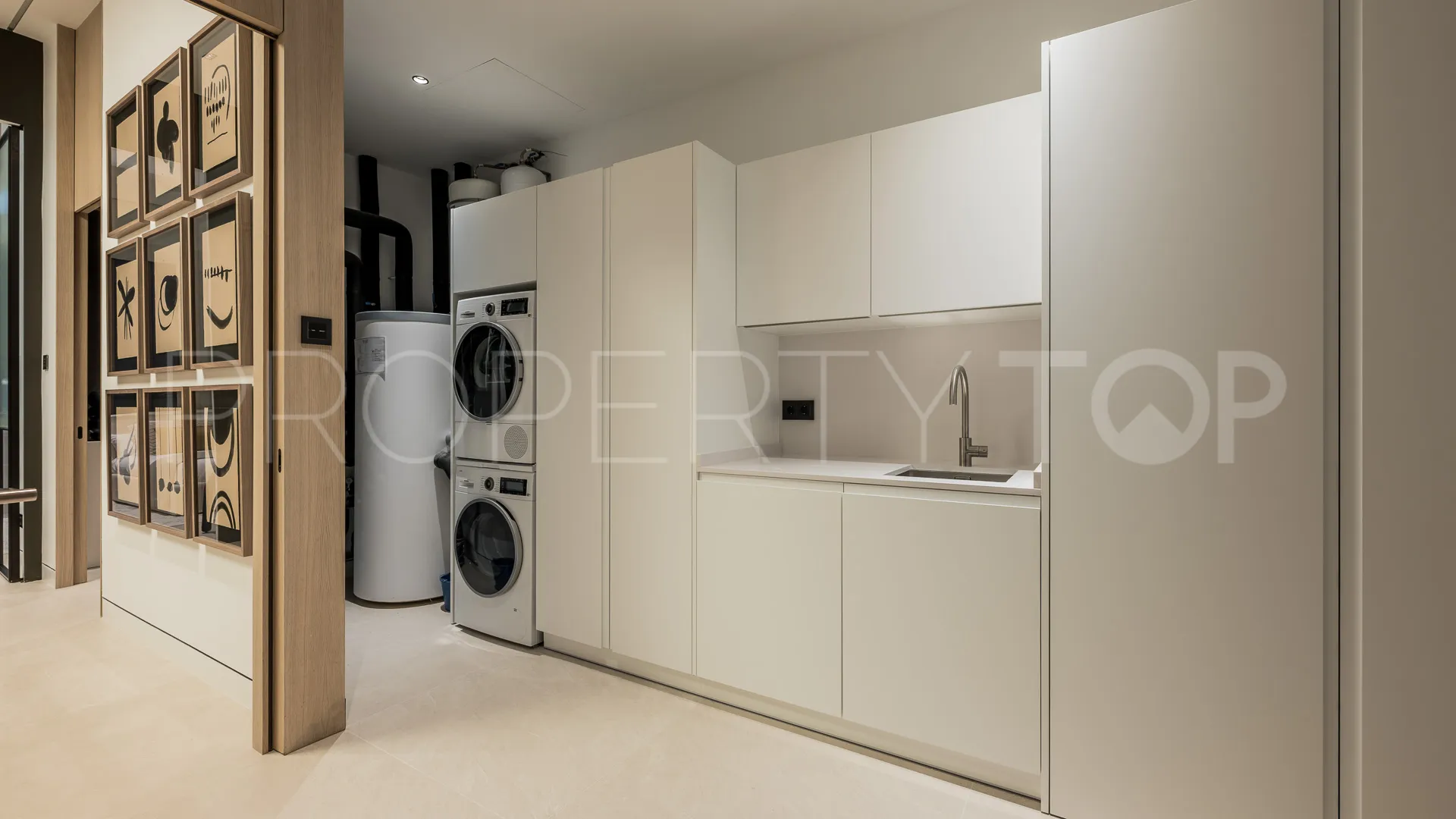 Adosado con 4 dormitorios en venta en Marbella Golden Mile