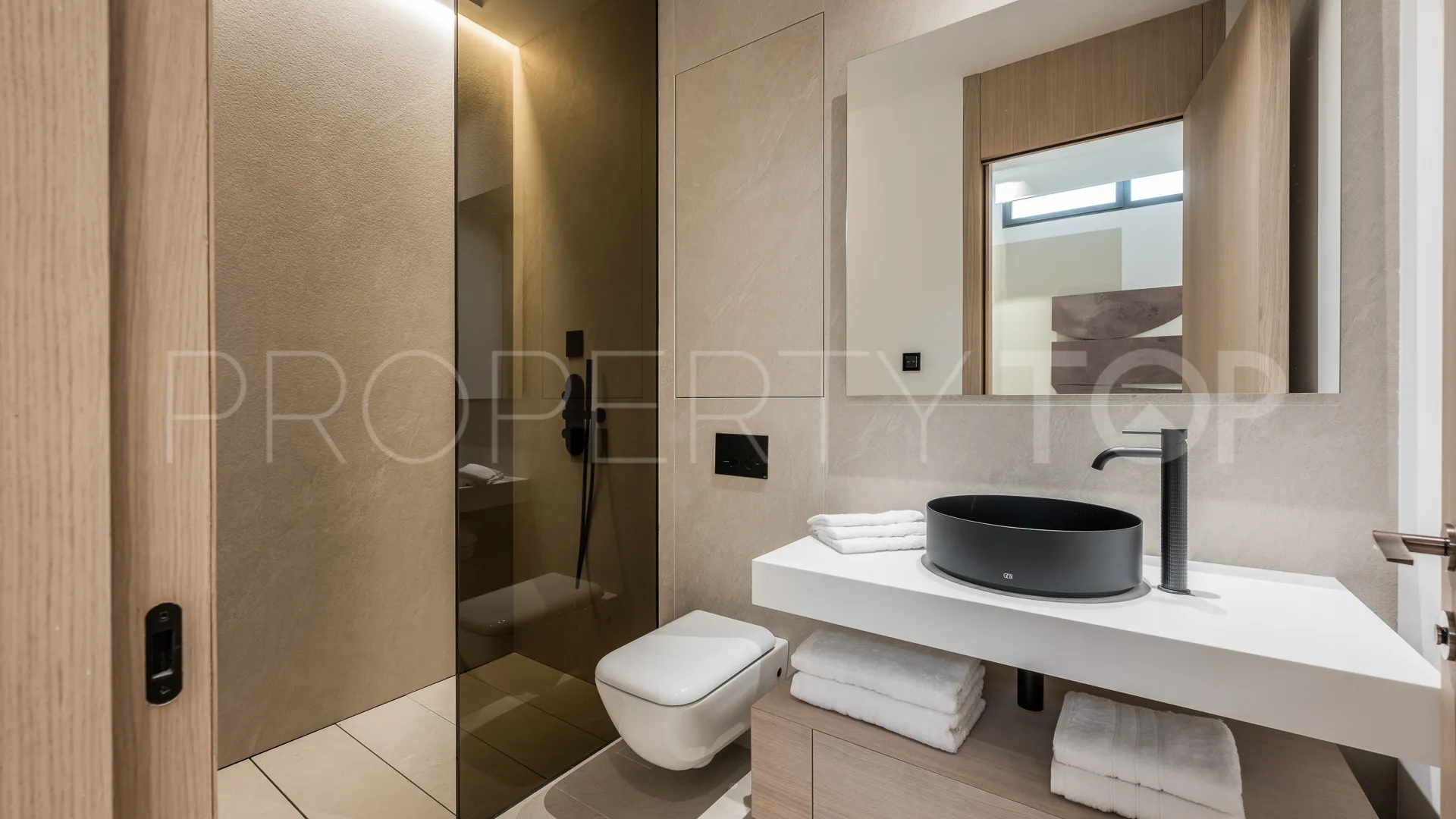 Adosado con 4 dormitorios en venta en Marbella Golden Mile