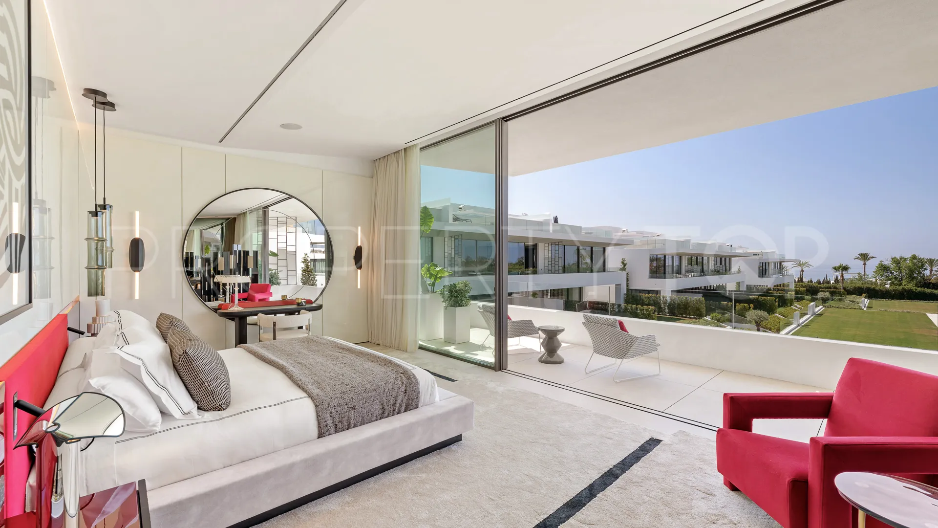 Adosado con 4 dormitorios en venta en Marbella Golden Mile
