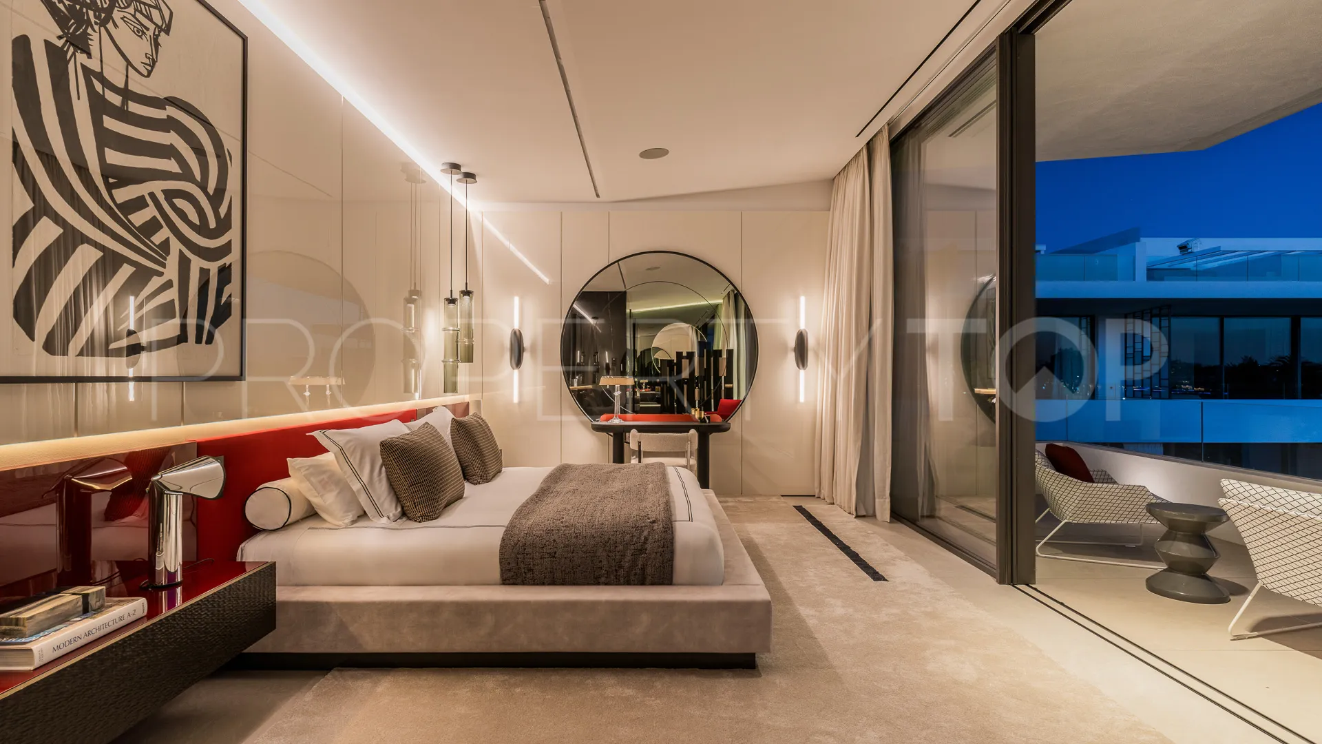 Adosado con 4 dormitorios en venta en Marbella Golden Mile