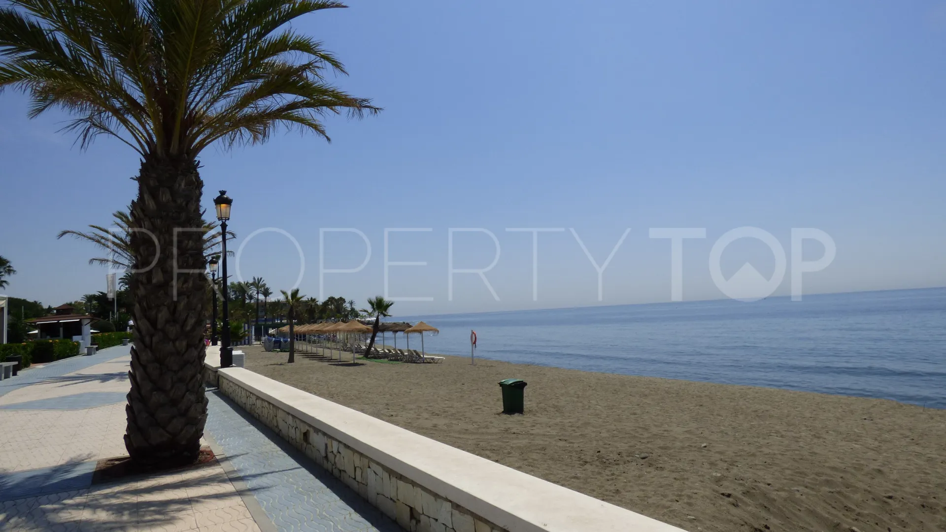 Comprar apartamento de 3 dormitorios en San Pedro de Alcantara