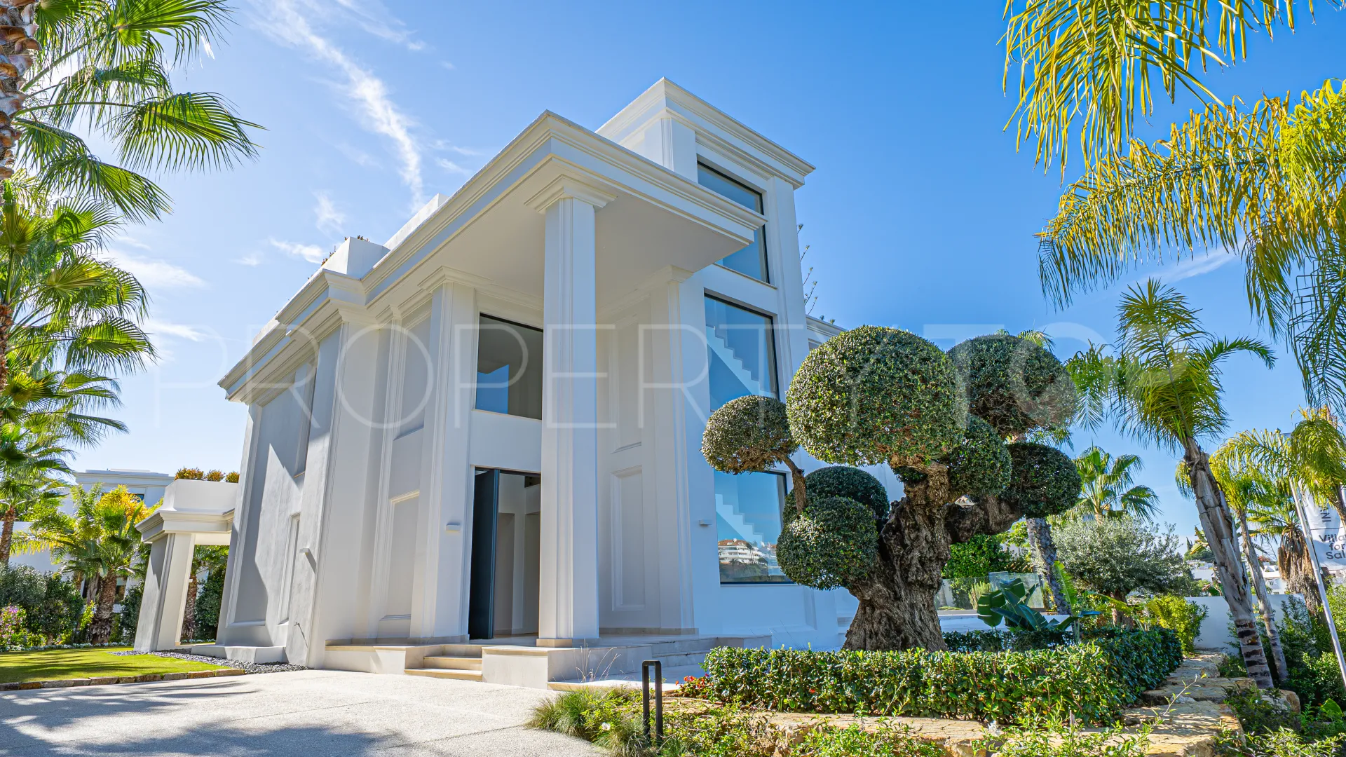 Chalet a la venta en Las Lomas del Marbella Club de 5 dormitorios