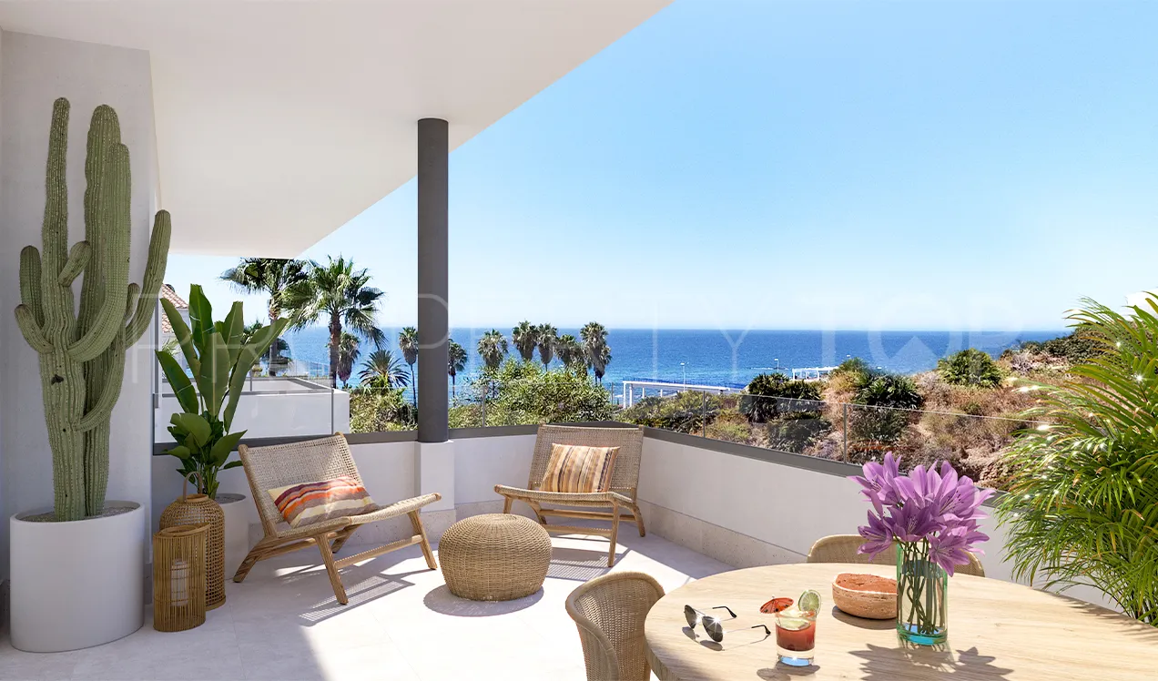 Buy apartment with 3 bedrooms in El Faro