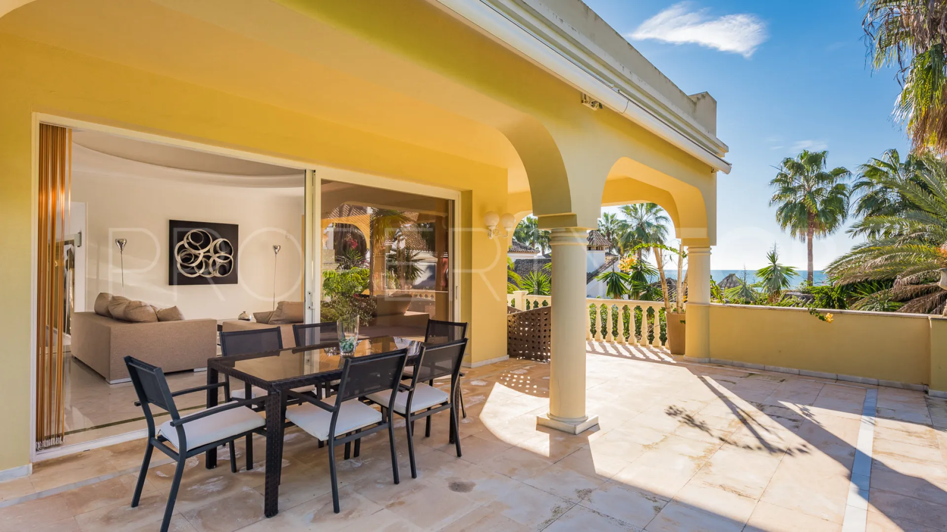 For sale villa in Bahia de Marbella