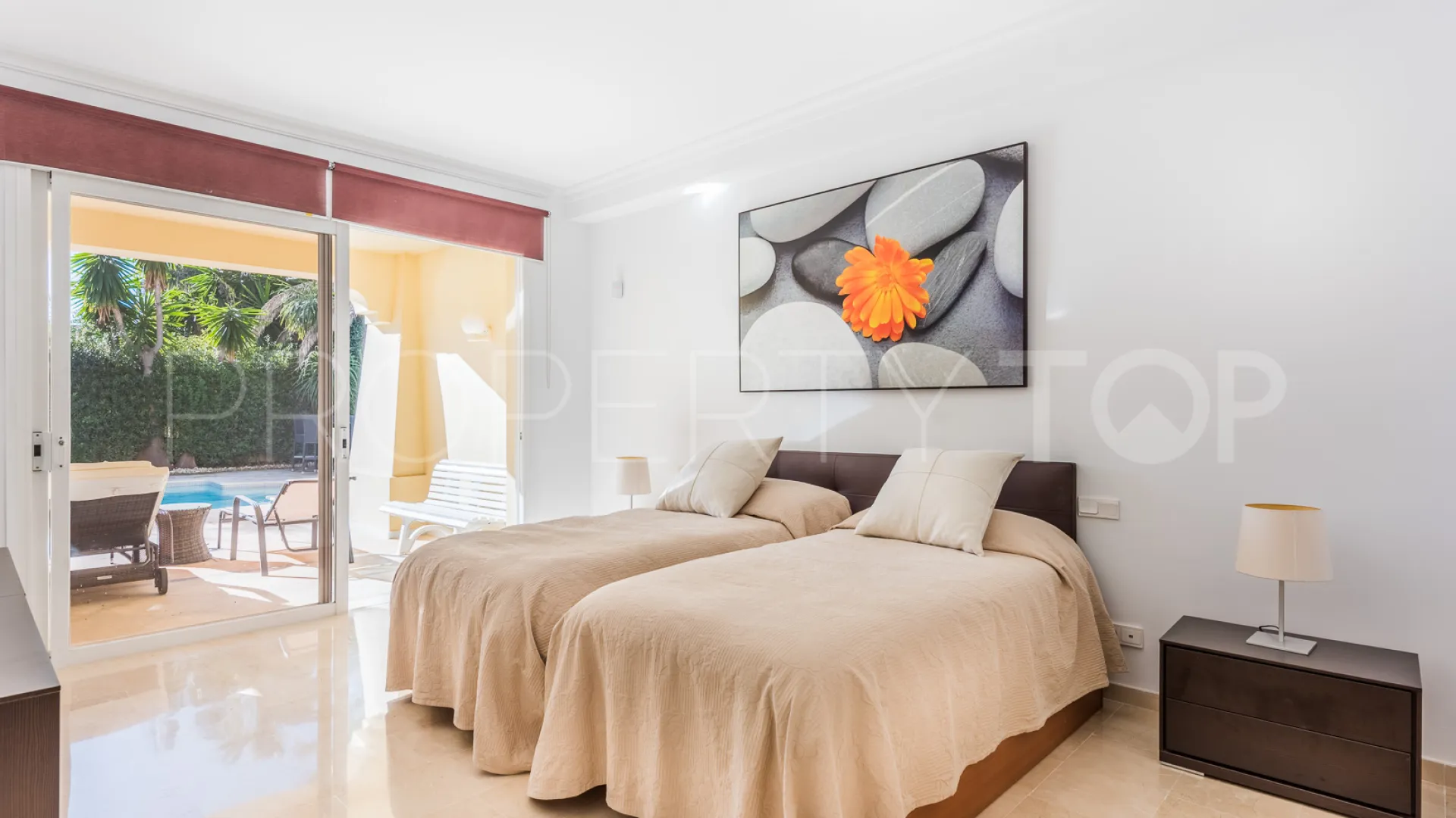 For sale villa in Bahia de Marbella