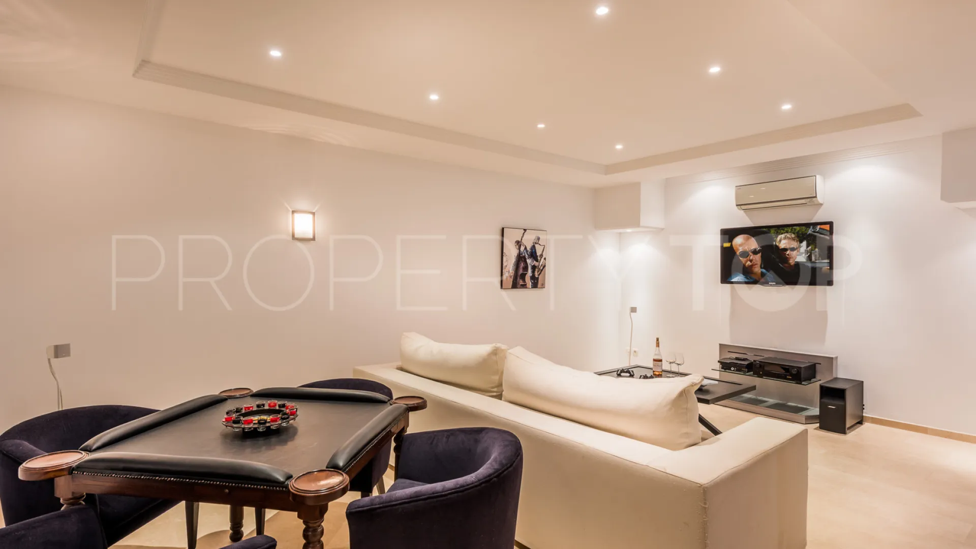 For sale villa in Bahia de Marbella
